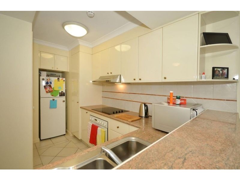 304/220 The Esplanade, Burleigh Heads QLD 4220