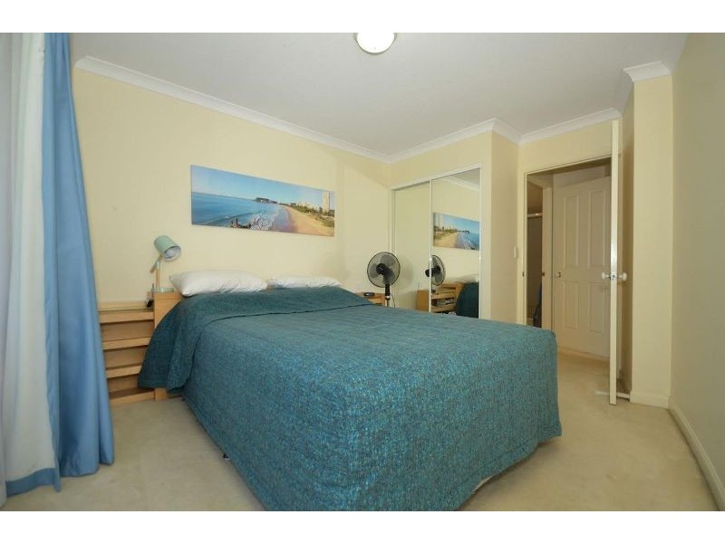 304/220 The Esplanade, Burleigh Heads QLD 4220