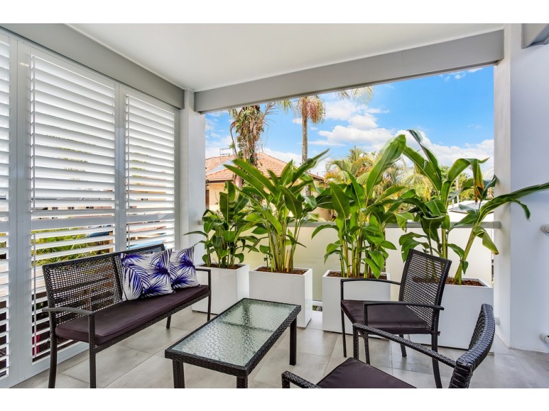1 Morotai Avenue, Palm Beach QLD 4221