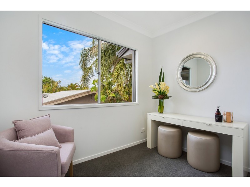 1 Morotai Avenue, Palm Beach QLD 4221