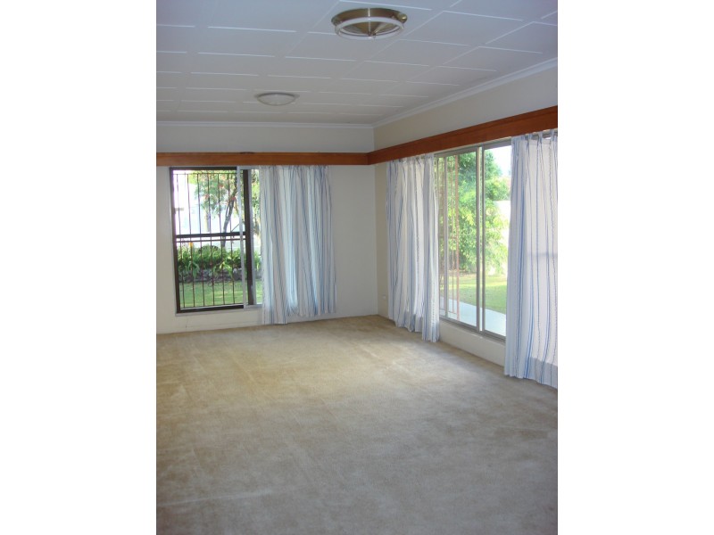 12 Diana Avenue, Burleigh Heads QLD 4220