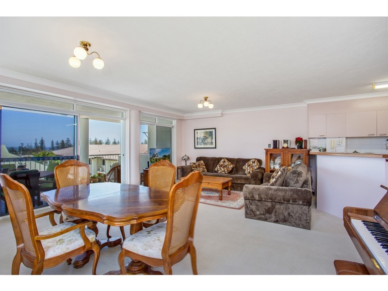 4/15 Ewart Street, Burleigh Heads QLD 4220