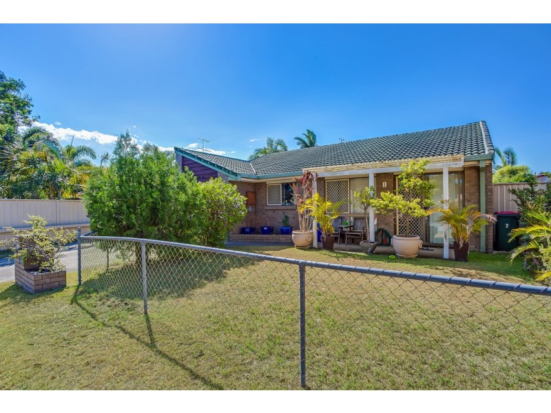 1/7 Peacock Place, Burleigh Waters QLD 4220