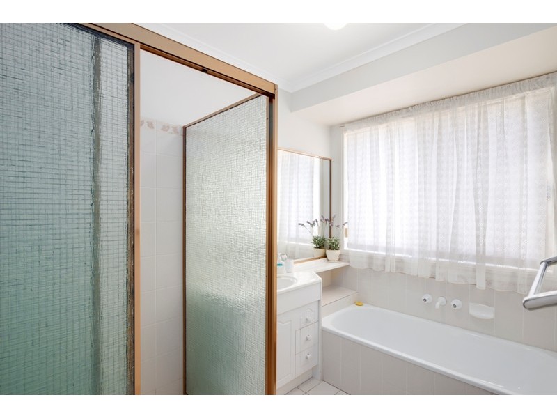 3 Fimiston Place, Burleigh Waters QLD 4220