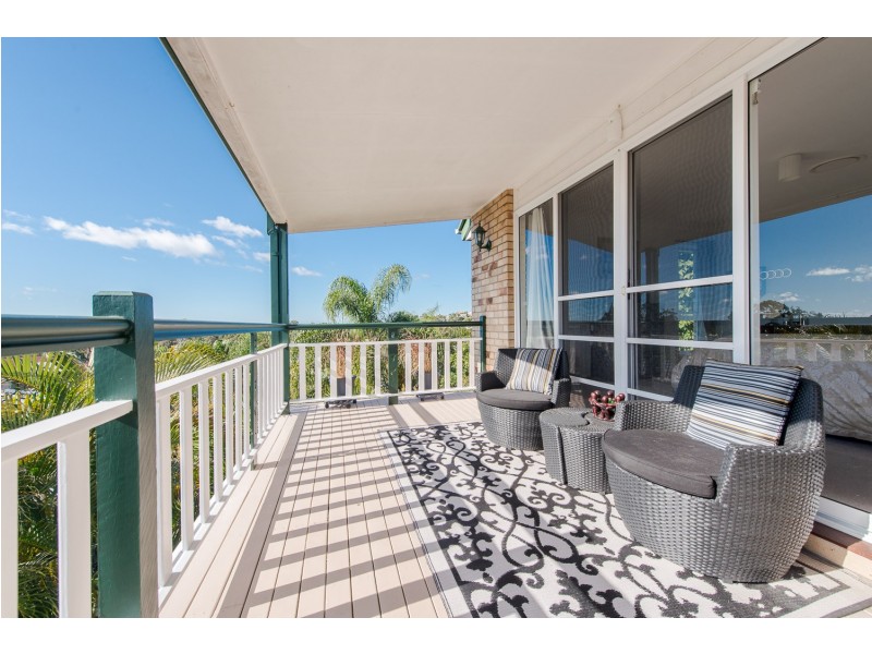 4 Nottingham Place, Highland Park QLD 4211