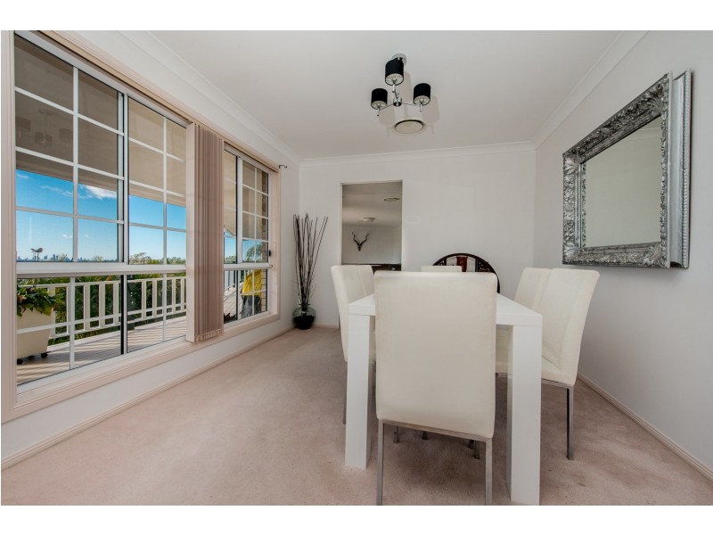 4 Nottingham Place, Highland Park QLD 4211