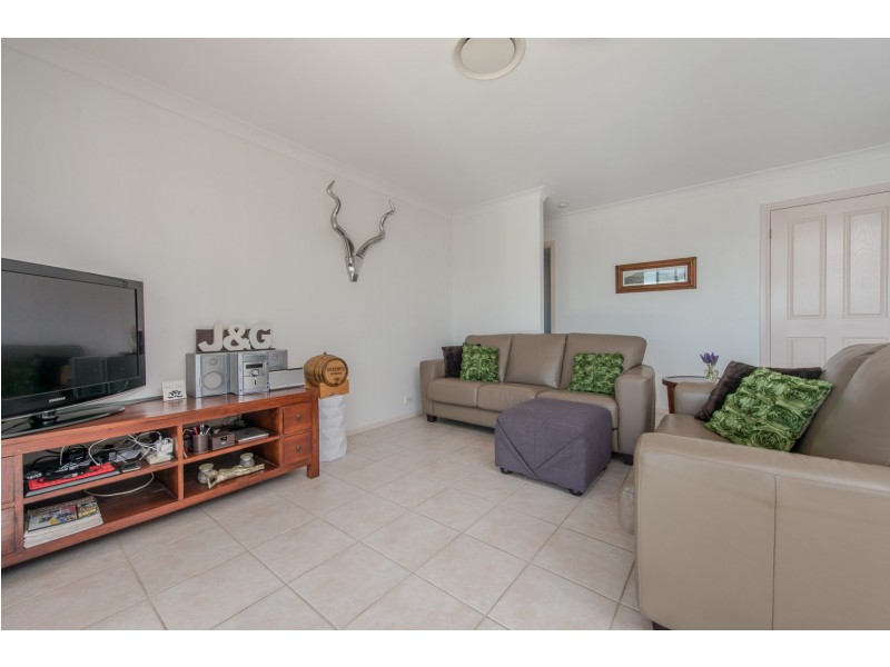 4 Nottingham Place, Highland Park QLD 4211