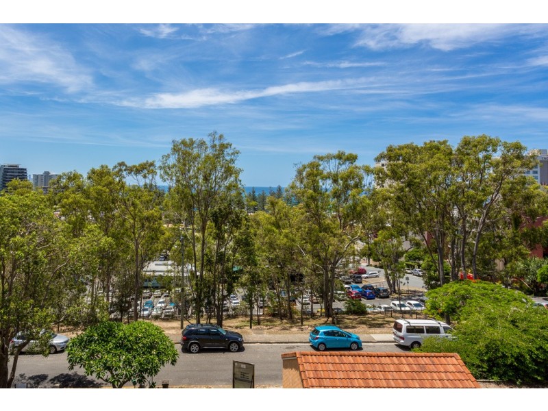 8 Ewart Street, Burleigh Heads QLD 4220