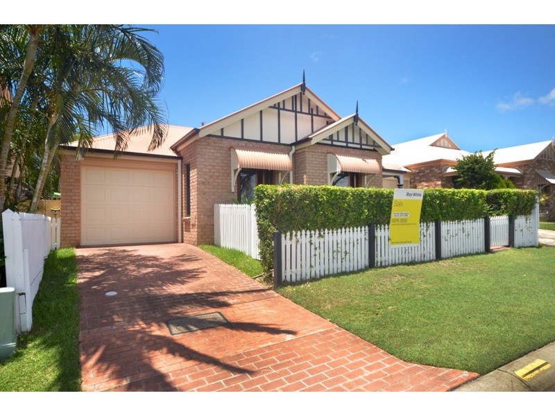 30 Palma Crescent, Varsity Lakes QLD 4227
