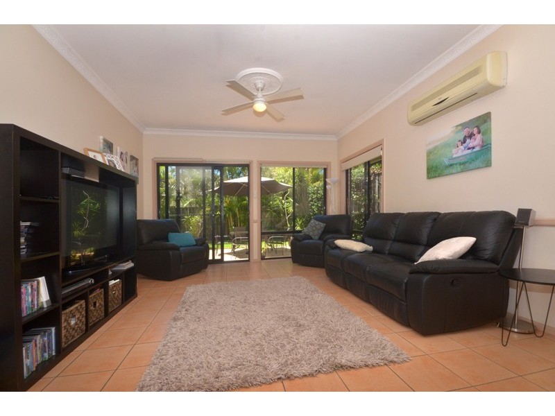 30 Palma Crescent, Varsity Lakes QLD 4227