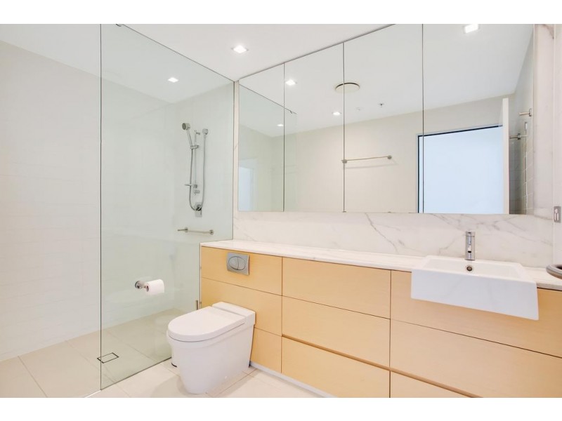 2123/2 The Esplanade, Burleigh Heads QLD 4220