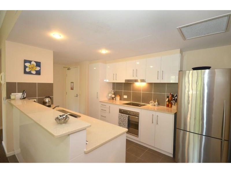 2006/1 Ocean Street, Burleigh Heads QLD 4220