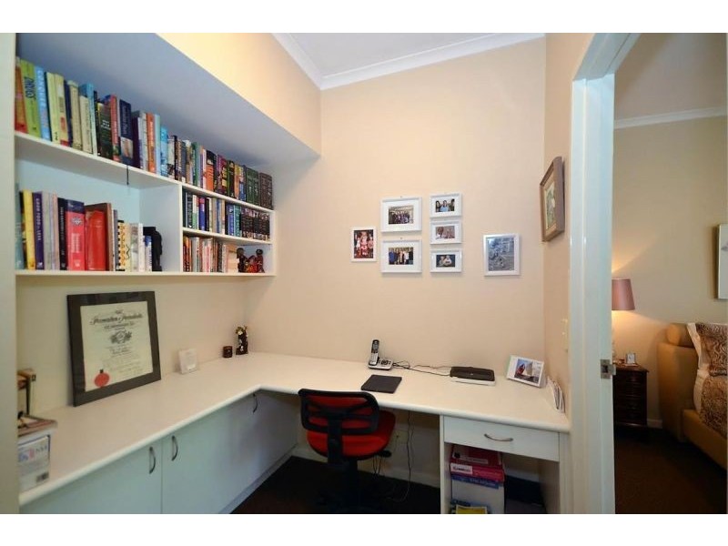 2006/1 Ocean Street, Burleigh Heads QLD 4220