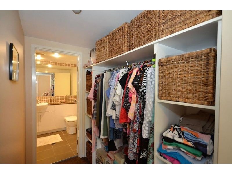 2006/1 Ocean Street, Burleigh Heads QLD 4220