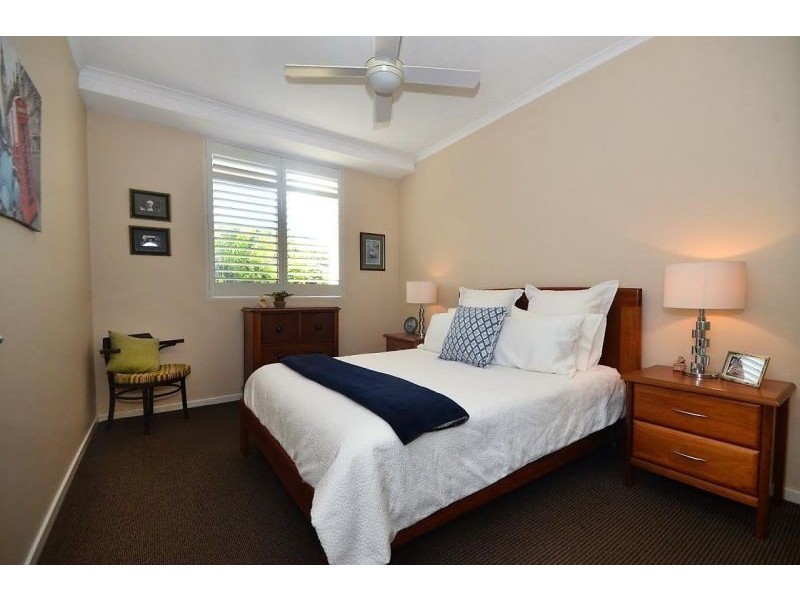 2006/1 Ocean Street, Burleigh Heads QLD 4220