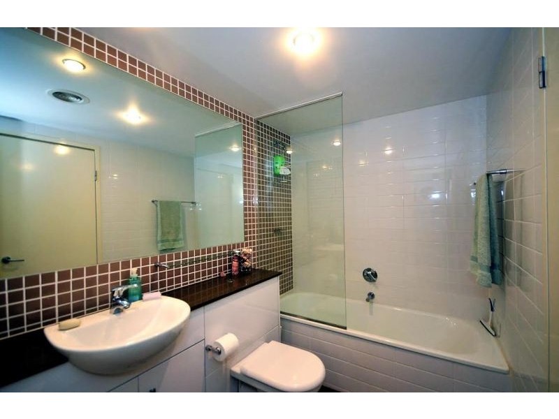 2006/1 Ocean Street, Burleigh Heads QLD 4220