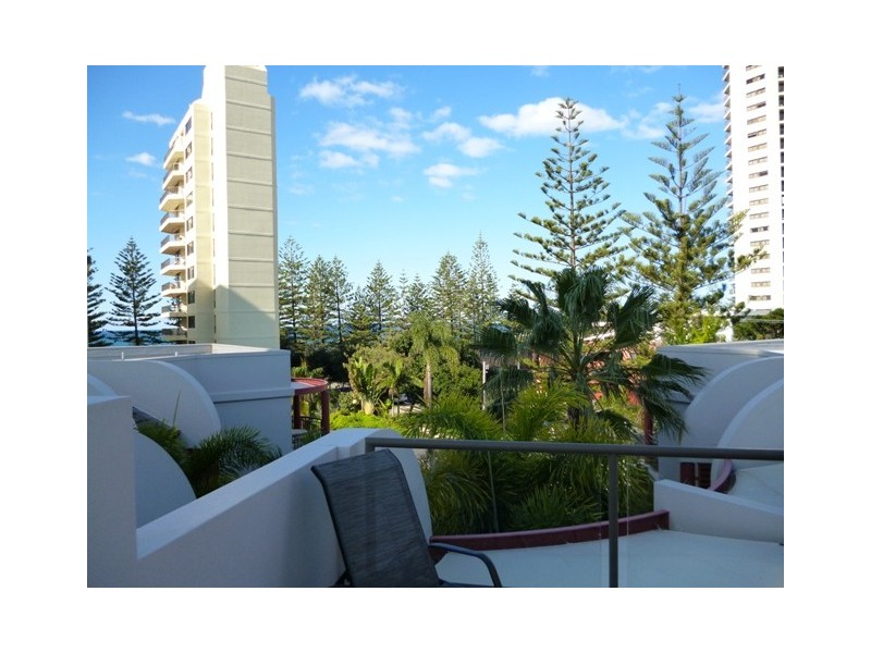 28/5 Fourth Avenue, Burleigh Heads QLD 4220