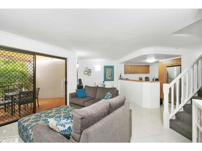 28/5 Fourth Avenue, Burleigh Heads QLD 4220