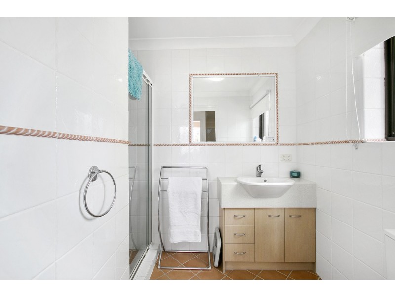 28/5 Fourth Avenue, Burleigh Heads QLD 4220