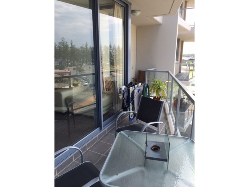 1040/1 Ocean Street, Burleigh Heads QLD 4220