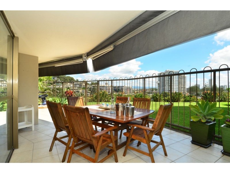2/45 Hayle Street, Burleigh Heads QLD 4220