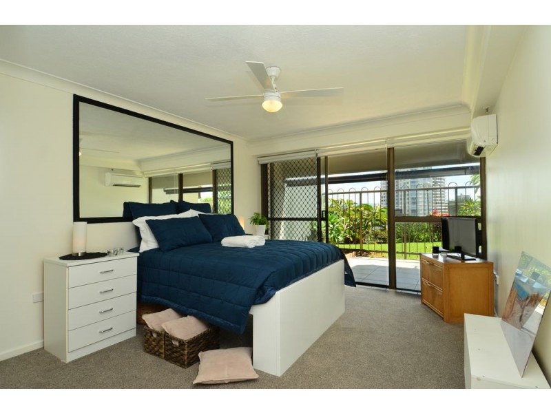 2/45 Hayle Street, Burleigh Heads QLD 4220