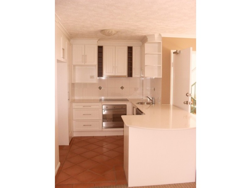 5/2 Brake Street, Burleigh Heads QLD 4220