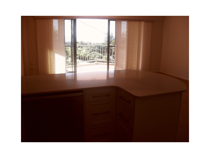 5/2 Brake Street, Burleigh Heads QLD 4220