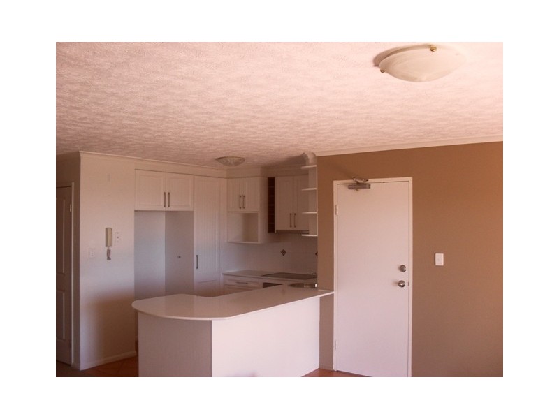 5/2 Brake Street, Burleigh Heads QLD 4220