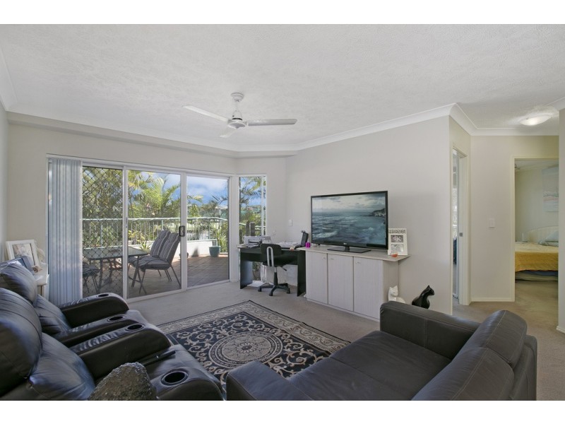 8/7 Redondo Avenue, Miami QLD 4220