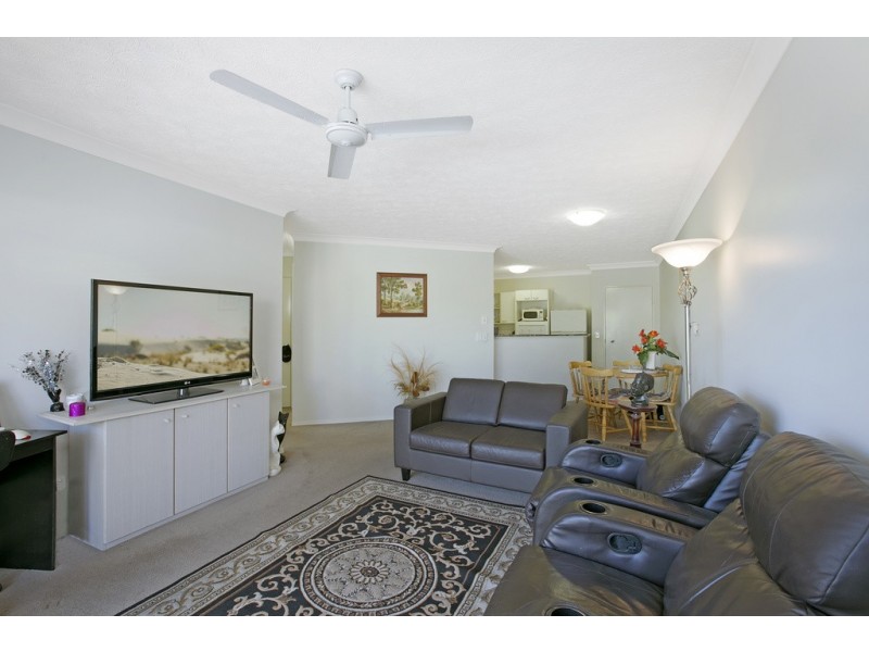 8/7 Redondo Avenue, Miami QLD 4220