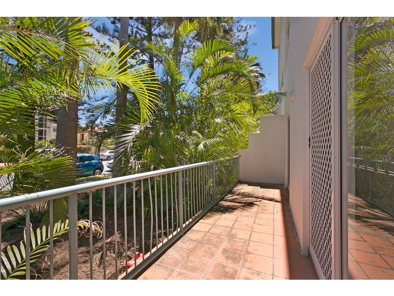 8/7 Redondo Avenue, Miami QLD 4220