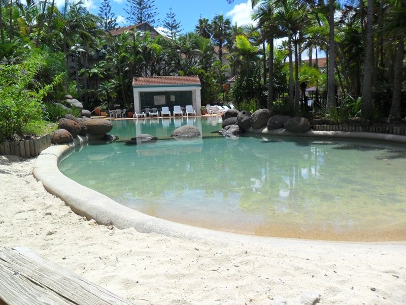 8/7 Redondo Avenue, Miami QLD 4220