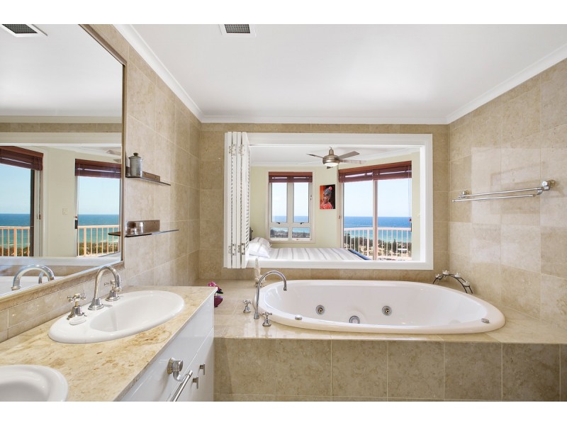 1172/33 Alexandra Avenue, Broadbeach QLD 4218