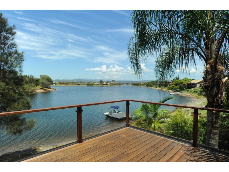 52 Honeyeater Drive, Burleigh Waters QLD 4220