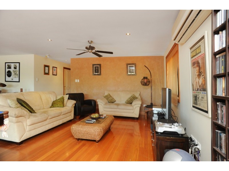 52 Honeyeater Drive, Burleigh Waters QLD 4220