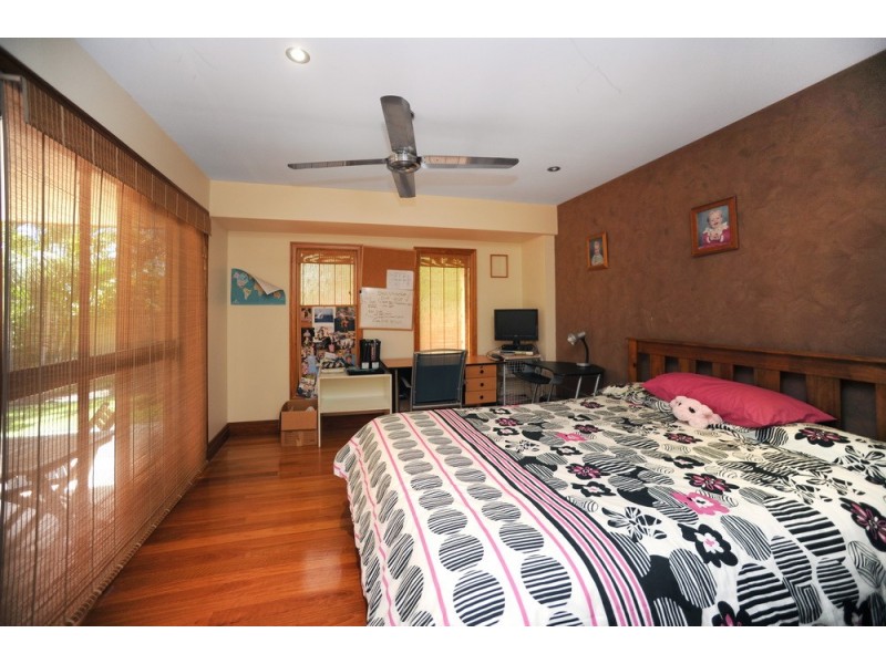 52 Honeyeater Drive, Burleigh Waters QLD 4220