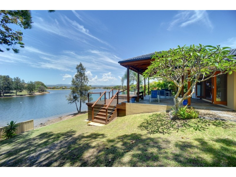 52 Honeyeater Drive, Burleigh Waters QLD 4220