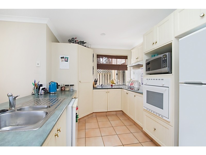 147 Harrier Drive, Burleigh Waters QLD 4220