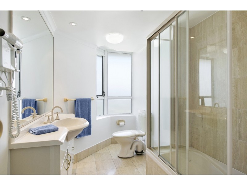 21A/3 Second Avenue, Burleigh Heads QLD 4220