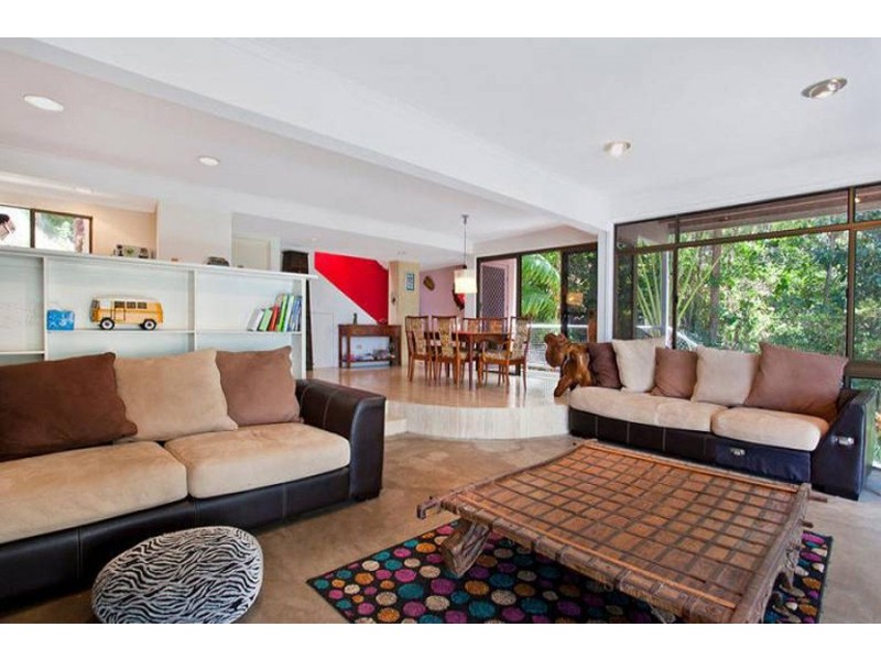 22 Mount Street, Burleigh Heads QLD 4220