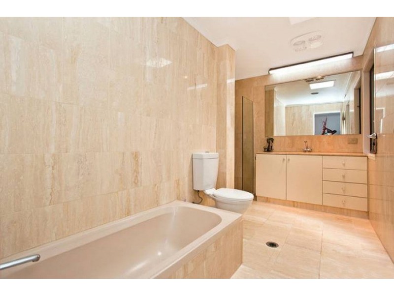 22 Mount Street, Burleigh Heads QLD 4220