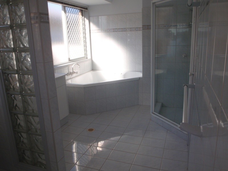 Burleigh Waters QLD 4220