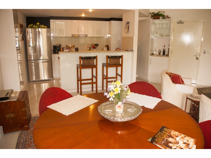 2040/1 Ocean Street, Burleigh Heads QLD 4220