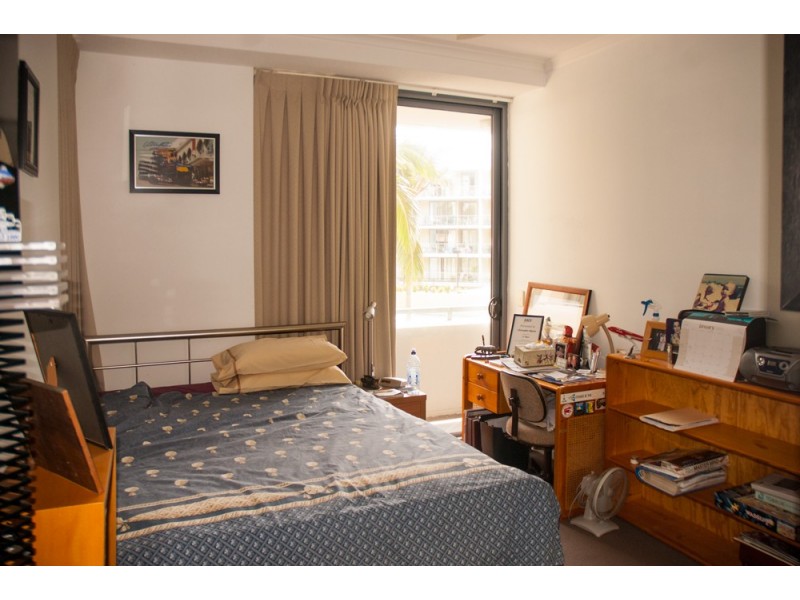 2040/1 Ocean Street, Burleigh Heads QLD 4220