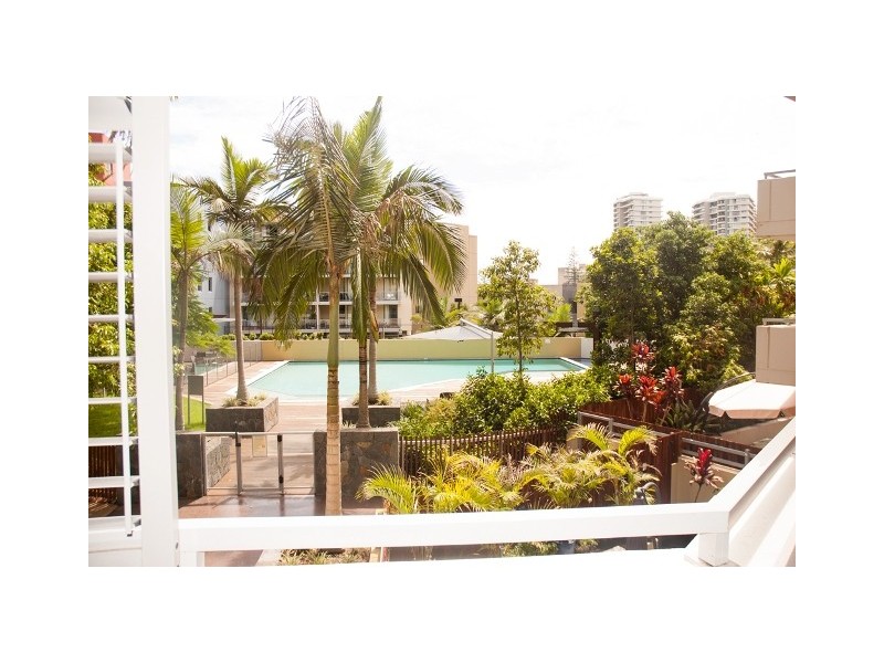 2040/1 Ocean Street, Burleigh Heads QLD 4220