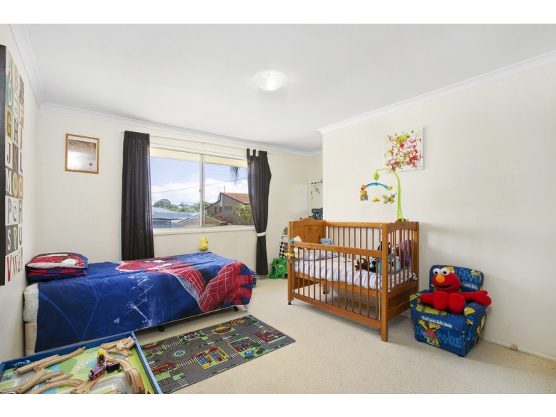 12 Curlew Crescent, Burleigh Waters QLD 4220