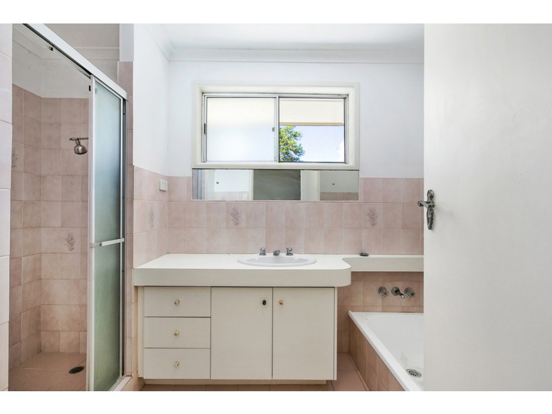 12 Curlew Crescent, Burleigh Waters QLD 4220