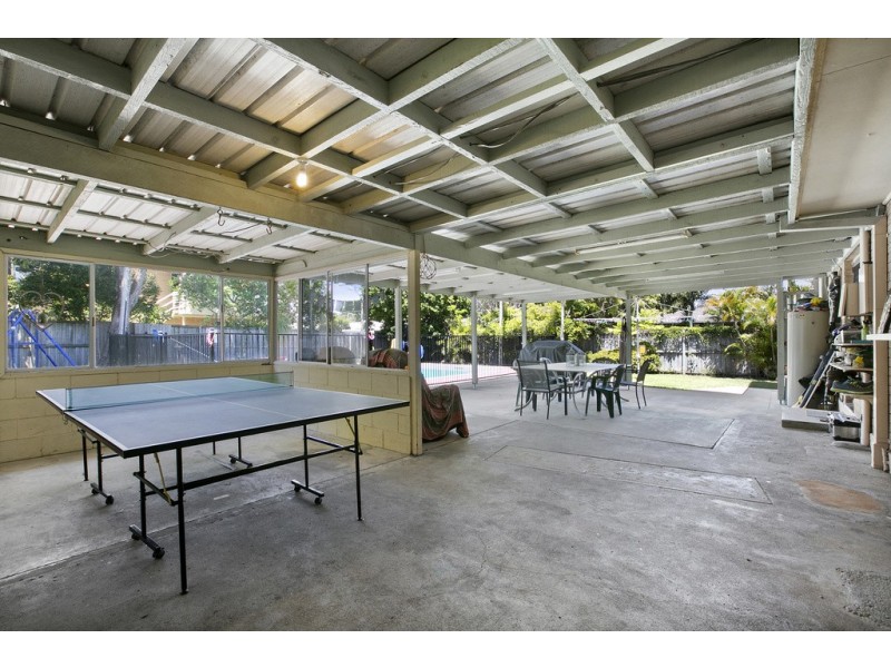 12 Curlew Crescent, Burleigh Waters QLD 4220