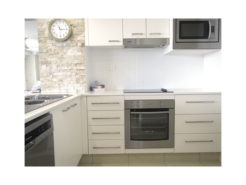 6B/3 Second Avenue, Burleigh Heads QLD 4220